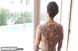 Татуированный мужик хардкорно задрюкал Raquel Adan